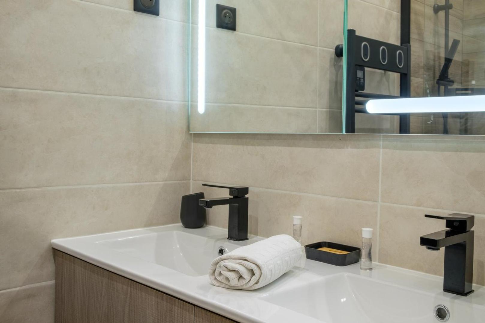 Vivez Antibes ! Logez A 6 Au Centre-Ville ภายนอก รูปภาพ
